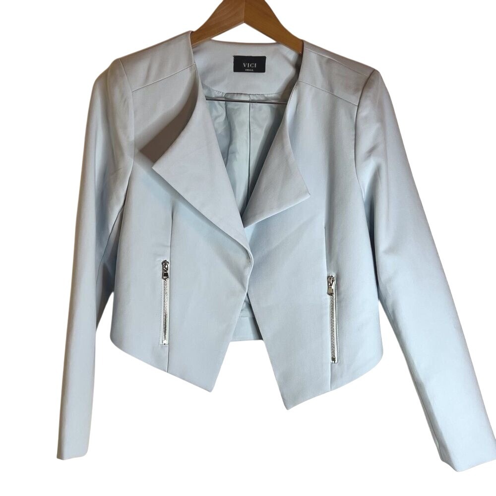VICI Small Light Blue Beautiful Blazer With Pockets. Chic and Fun. EUC.‎